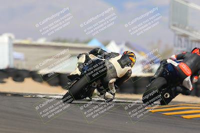 media/Oct-08-2022-SoCal Trackdays (Sat) [[1fc3beec89]]/Turn 16 (125pm)/